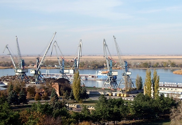Территорию морских портов Феодосия и Азов расширят